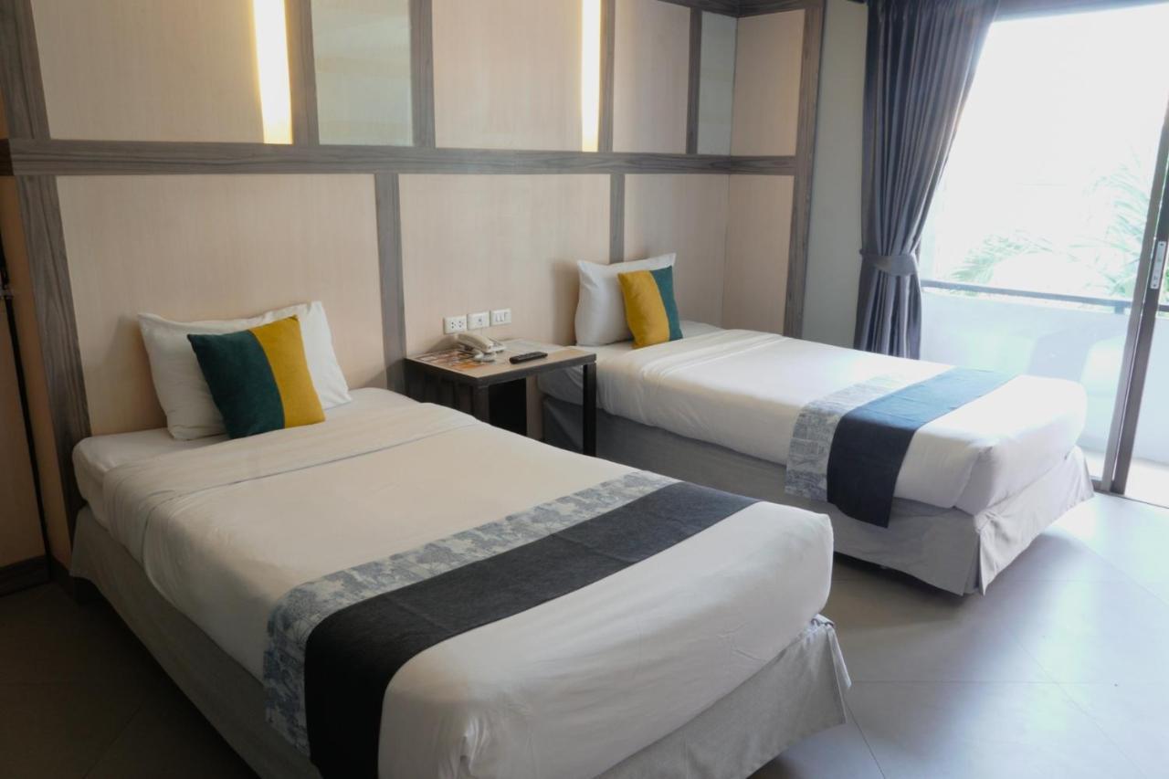 Sea Breeze Jomtien Resort Pattaya Buitenkant foto