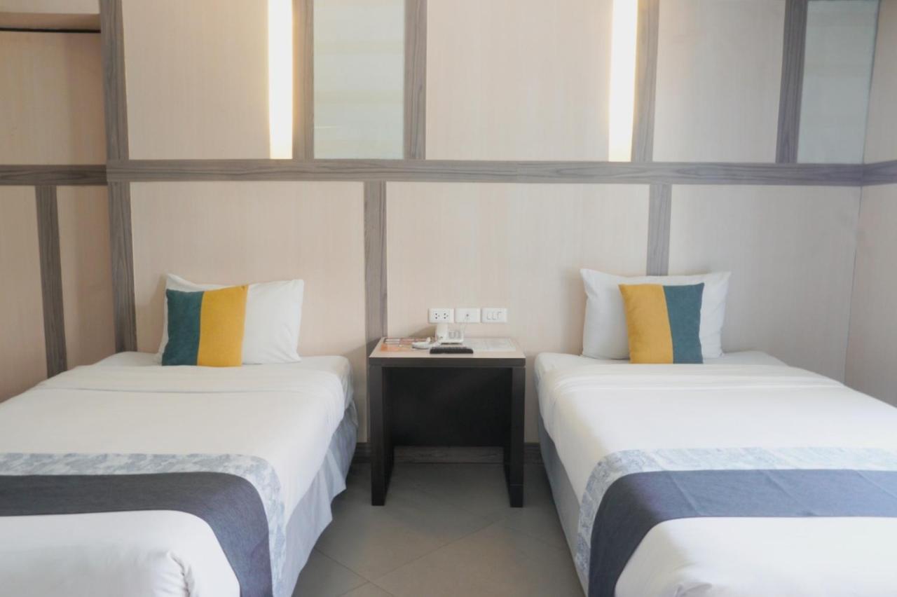 Sea Breeze Jomtien Resort Pattaya Buitenkant foto