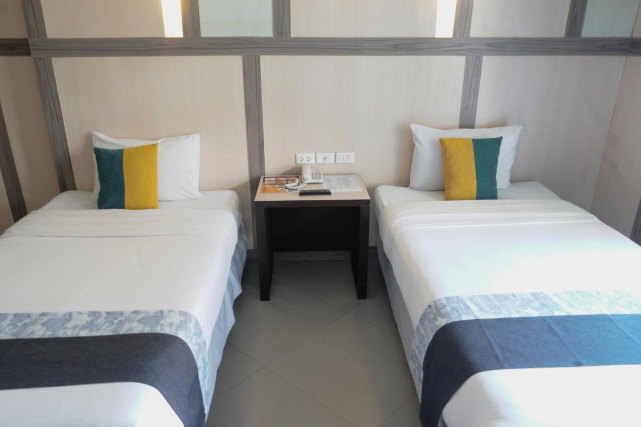 Sea Breeze Jomtien Resort Pattaya Buitenkant foto