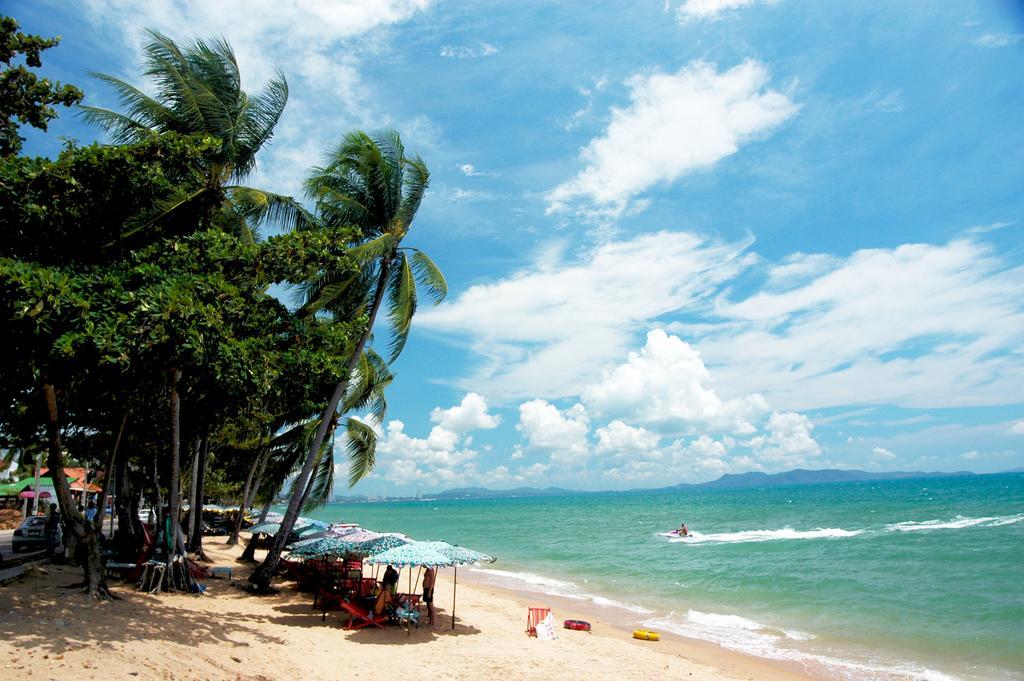 Sea Breeze Jomtien Resort Pattaya Buitenkant foto