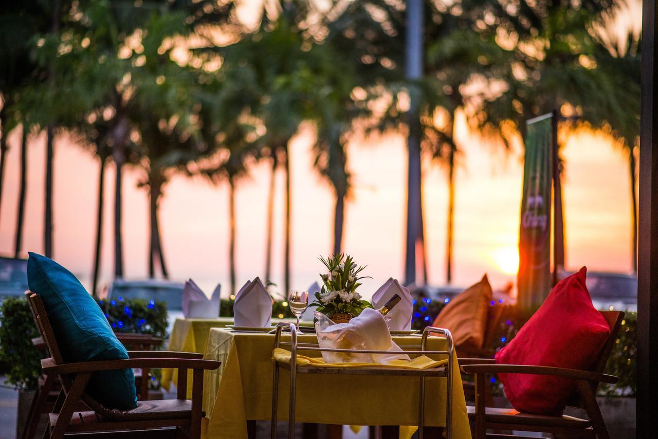 Sea Breeze Jomtien Resort Pattaya Buitenkant foto